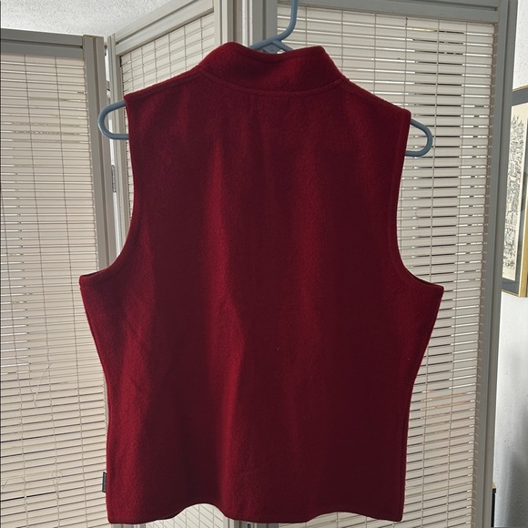 Woolrich Women's Vibrant Red Vest - Picture 7 of 7